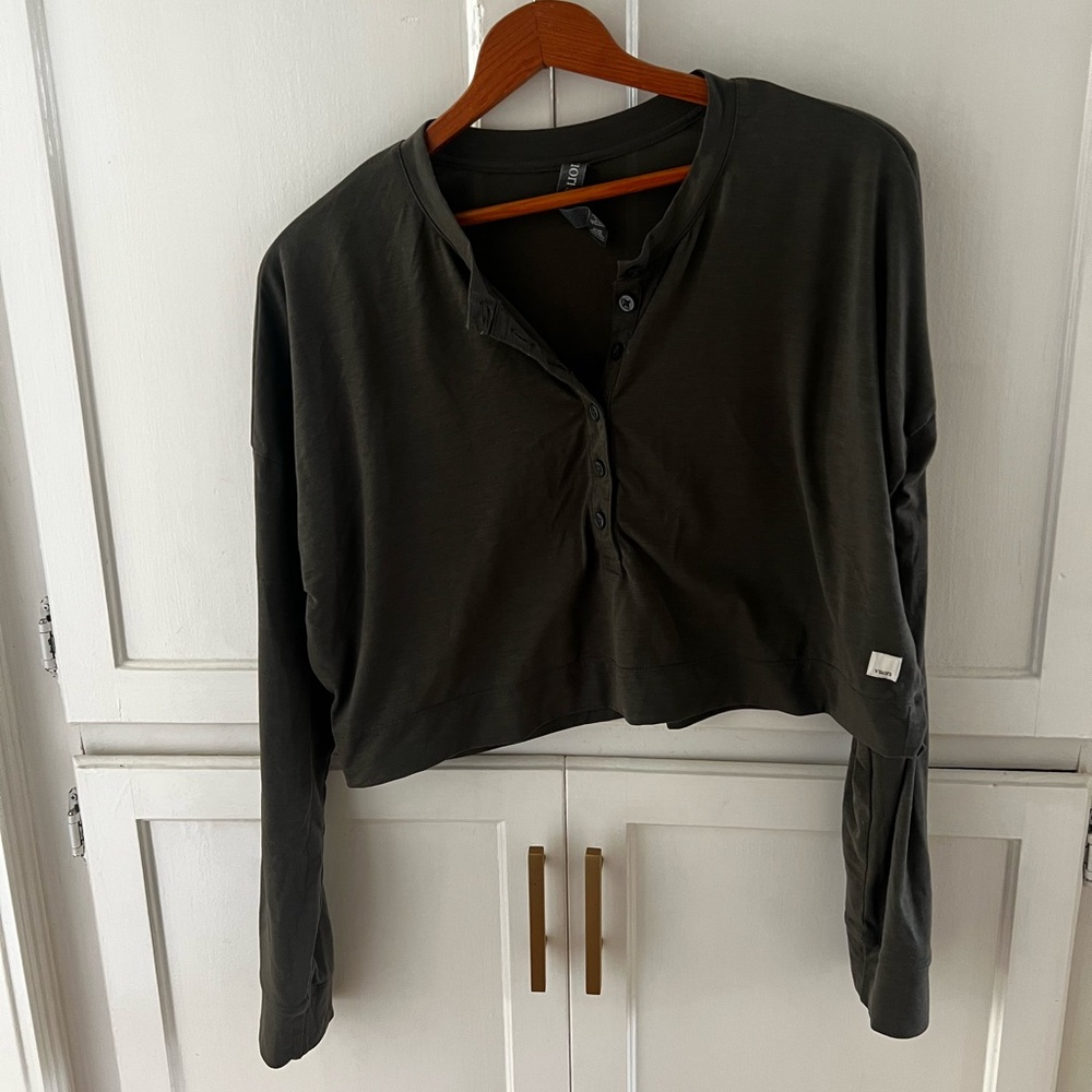 Vuori Dark Green Crop Top